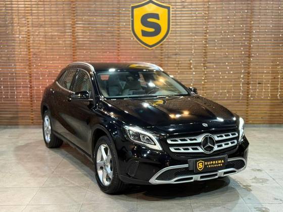 MERCEDES-BENZ GLA 200 1.6 CGI FLEX ADVANCE 7G-DCT